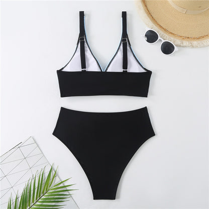 Women's triangle bikini set with modern wrapped cut and elastic waist Chic und Stil