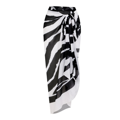 Maillot de bain une pièce pour femme avec décolleté en tulle volumineux et paréo à enfiler Chic und Stil