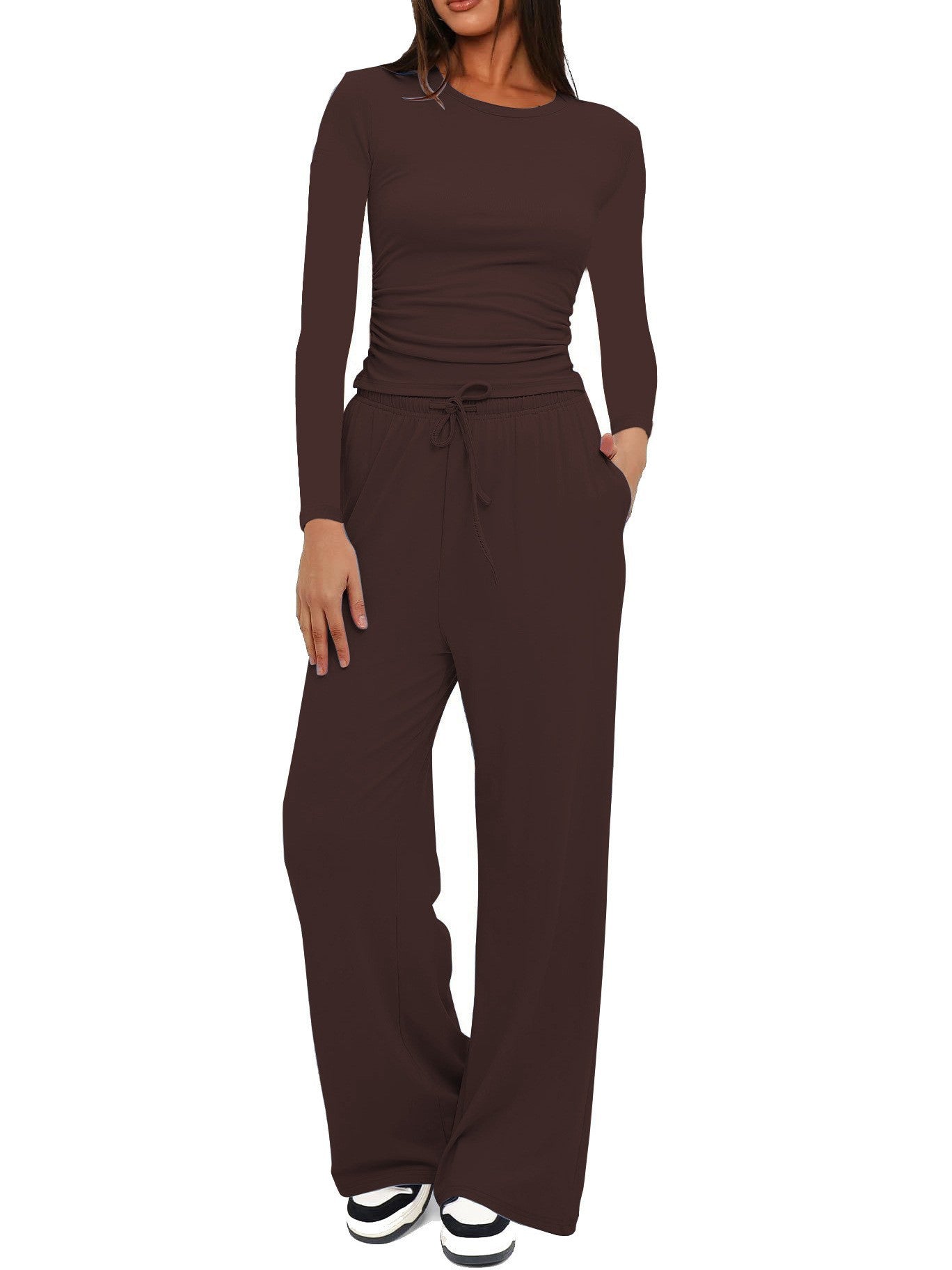 Costume de lounge confortable pour femmes avec un pantalon large Chic und Stil