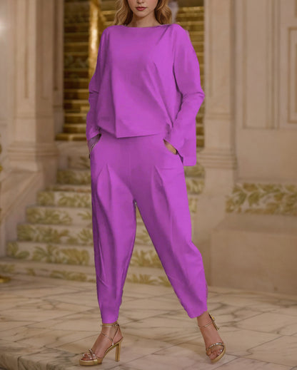 Elegant ensemble for women with casual top and comfortable pants Chic and Style