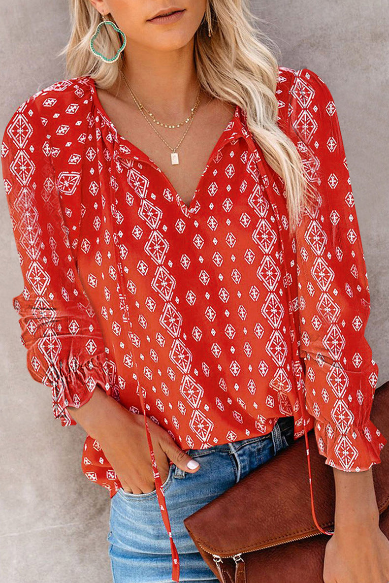Blouse femme avec un motif léopard sophistiqué et un décolleté en V à la mode Chic und Stil