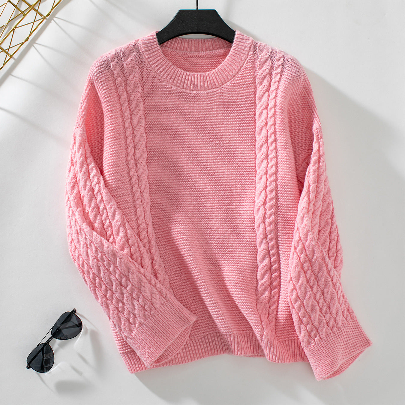 Pull en tricot pour femmes avec motif en relief en torsades Chic und Stil