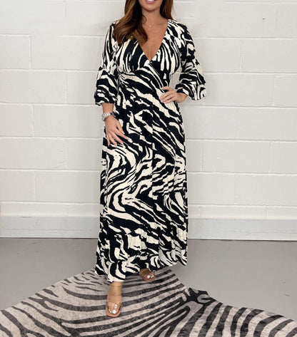 Robe maxi pour femmes avec décolleté en V et basques Chic und Stil