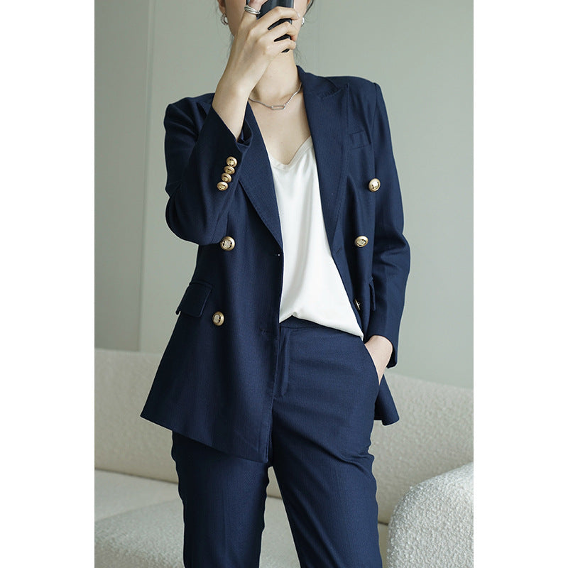 Blazer pour femme à double boutonnage avec détails dorés Chic und Stil