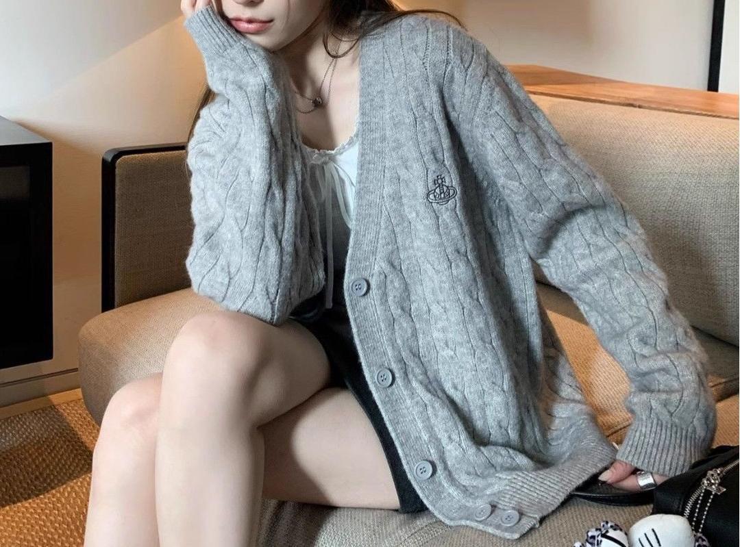 Cardigan pour femmes avec motif en câble et grands boutons Chic & Stil
