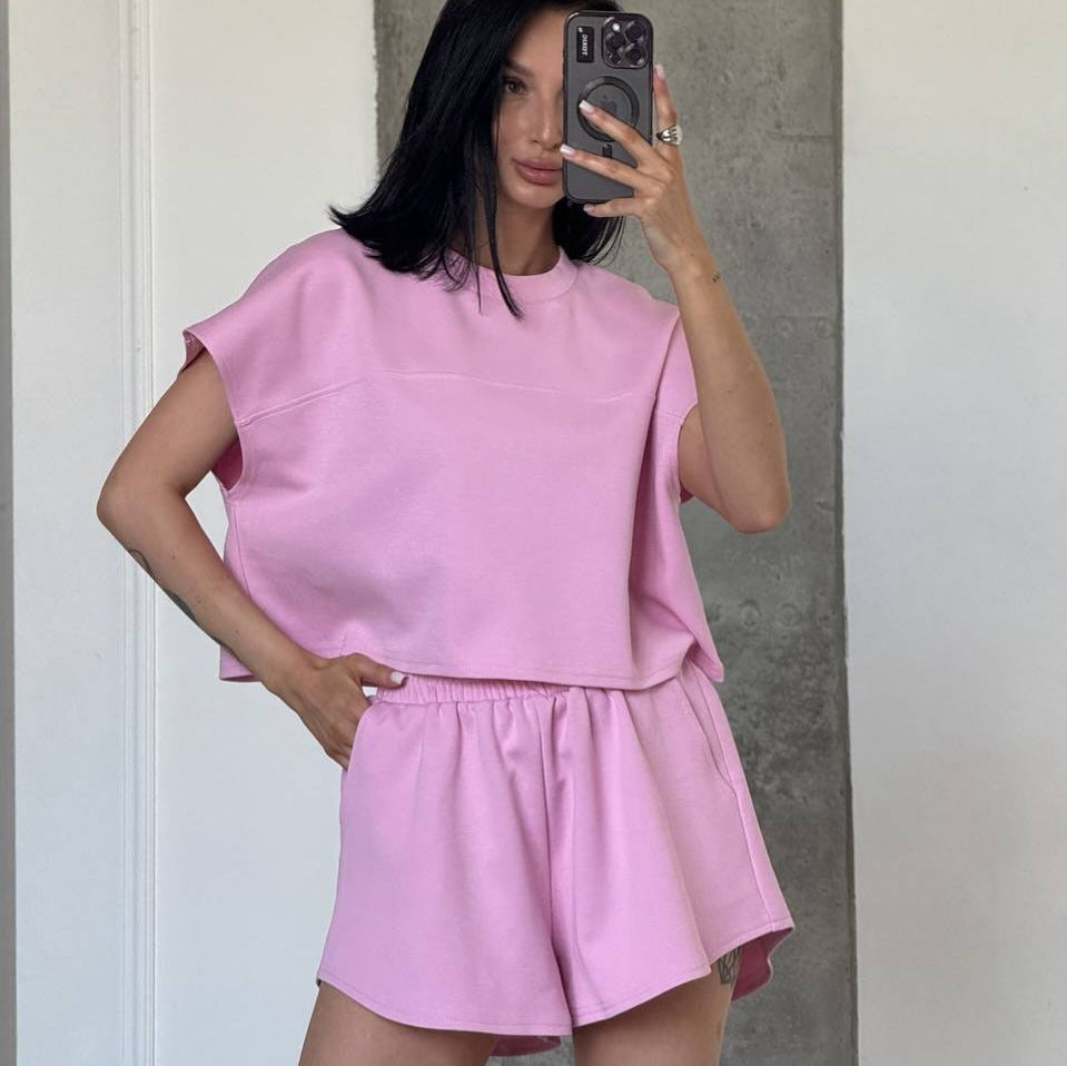 Ensemble de Crop Top et Shorts décontracté pour femme avec épaules tombantes et taille élastique Chic und Stil