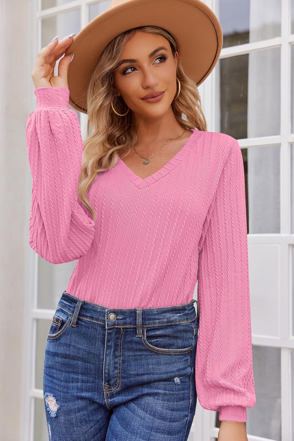 Femme pull en tricot avec une fine structure côtelée et un décolleté en V décontracté Chic und Stil