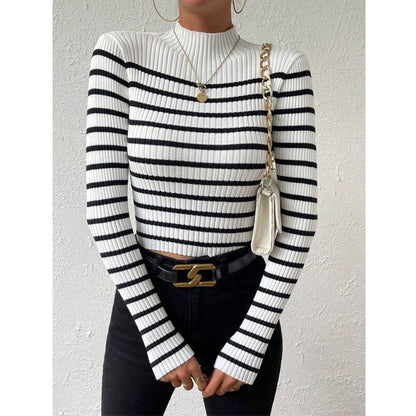 Pull en maille côtelée pour femmes avec col montant et motif rayé brodé Chic und Stil