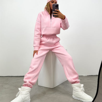 Ensemble de loisirs stylé pour femmes avec un pull à col montant et un jogging ample Chic und Stil