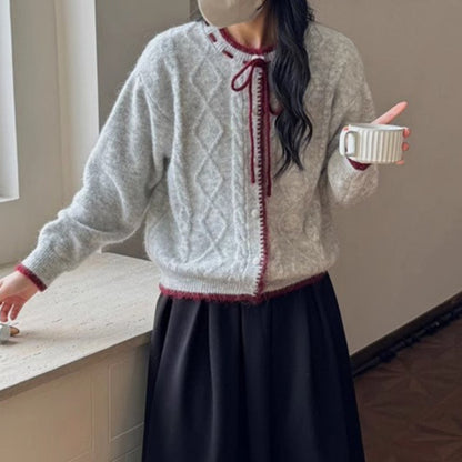 Dames cardigan décontracté avec design en torsades et fermeture à lacet Chic und Stil