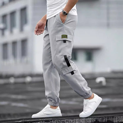 Pantalon cargo décontracté pour hommes avec taille ajustable et poches zippées pratiques Chic und Stil