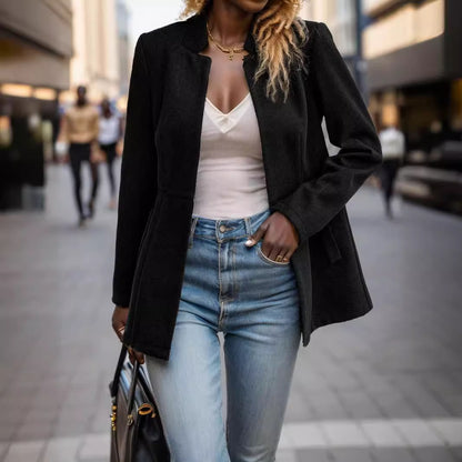 Blazer élégant pour dames en motif chevrons avec silhouette cintrée Chic und Stil