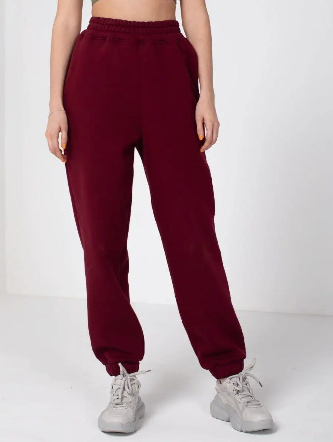 Comfortable women's jogging pants with high waist and elastic cuffs Chic and Style
