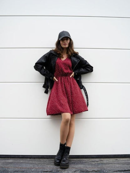 Robe décontractée pour femmes avec décolleté en V et manches bouffantes Chic und Stil
