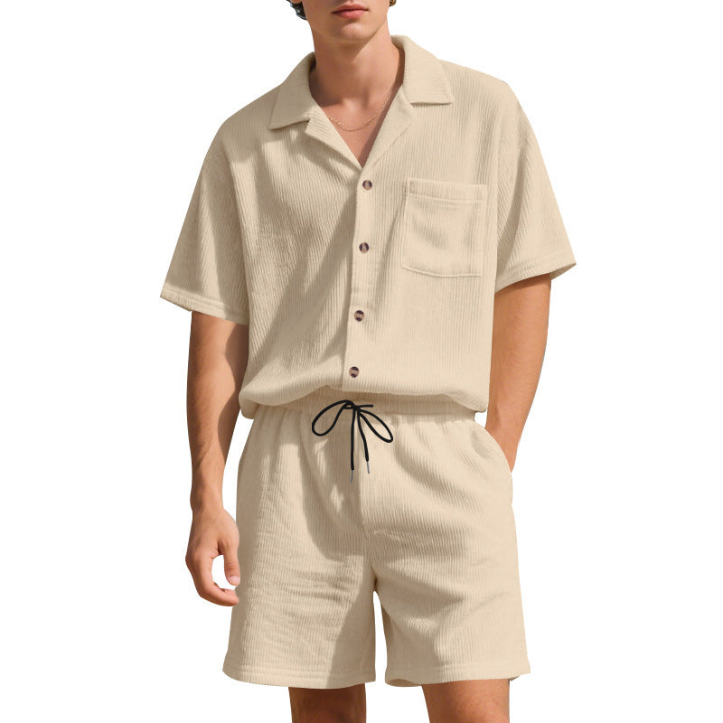 Ensemble décontracté pour hommes avec haut court et shorts élastiques Chic und Stil