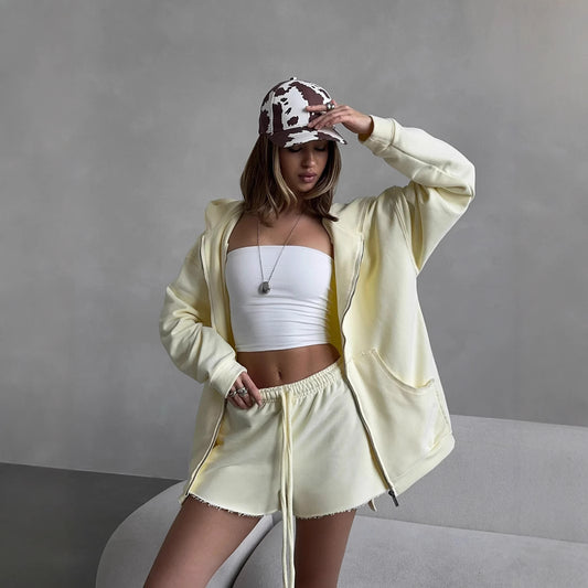 Casual hoodie and shorts set Chic und Stil for women