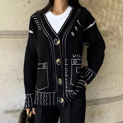 Dames cardigan en tricot à la mode avec un design unique Chic und Stil