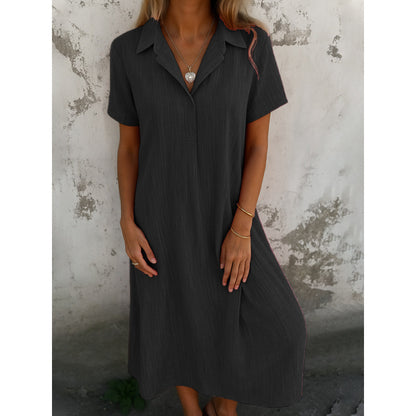 Robe chemise décontractée pour femmes à manches courtes et détails de boutons Chic und Stil