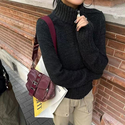 Pull en tricot pour femmes avec col montant haut et structure côtelée Chic und Stil