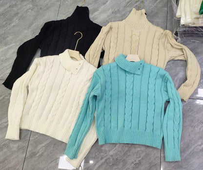 Pull en grosse maille pour femmes avec col haut et détails de bouton Chic und Stil