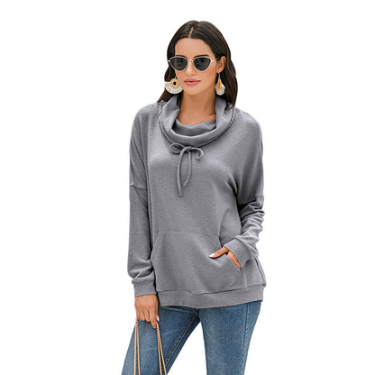 Pull à capuche pour femmes avec coupe asymétrique et poches pratiques Chic und Stil
