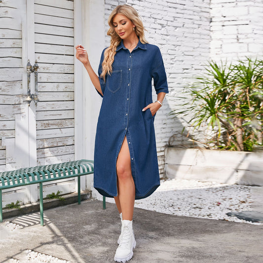 Robe en jean pour femmes avec col chemise et coupe cintrée Chic und Stil