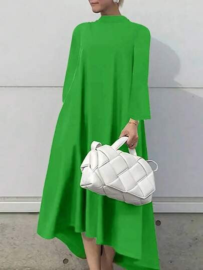 Robe maxi femmes avec coupe asymétrique et col montant Chic und Stil