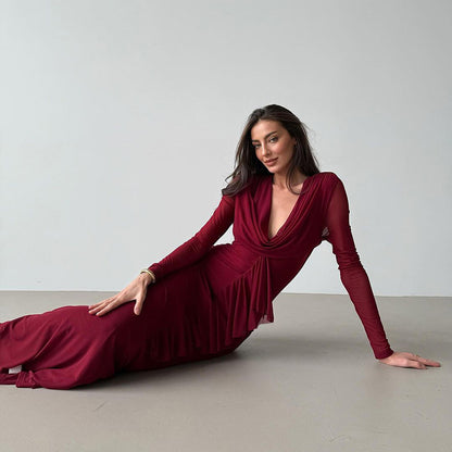 Robe maxi élégante pour femmes avec décolleté en V profond et détail volant Chic und Stil