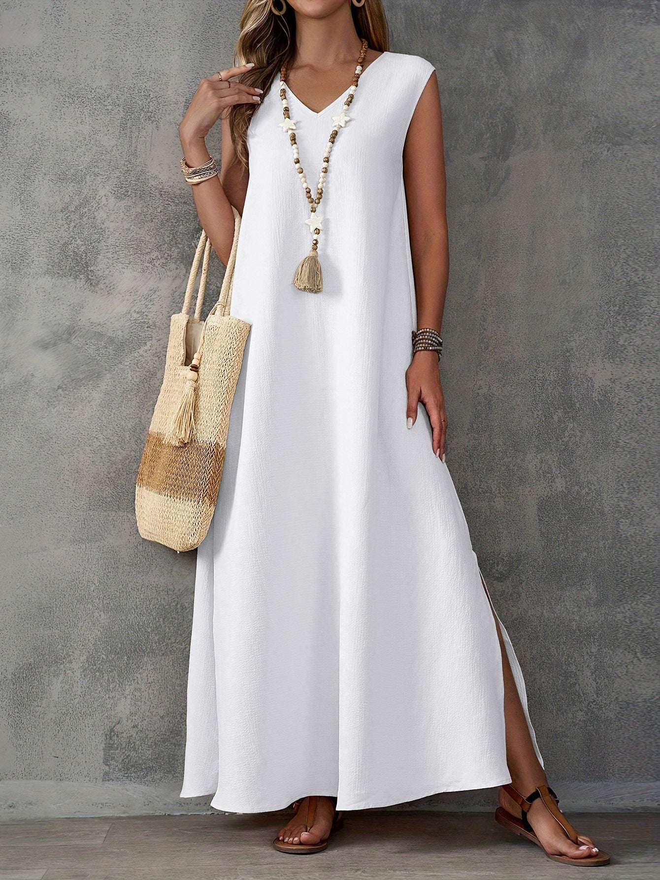 Robe de plage maxi pour femmes avec un élégant décolleté en V et une fente latérale Chic und Stil