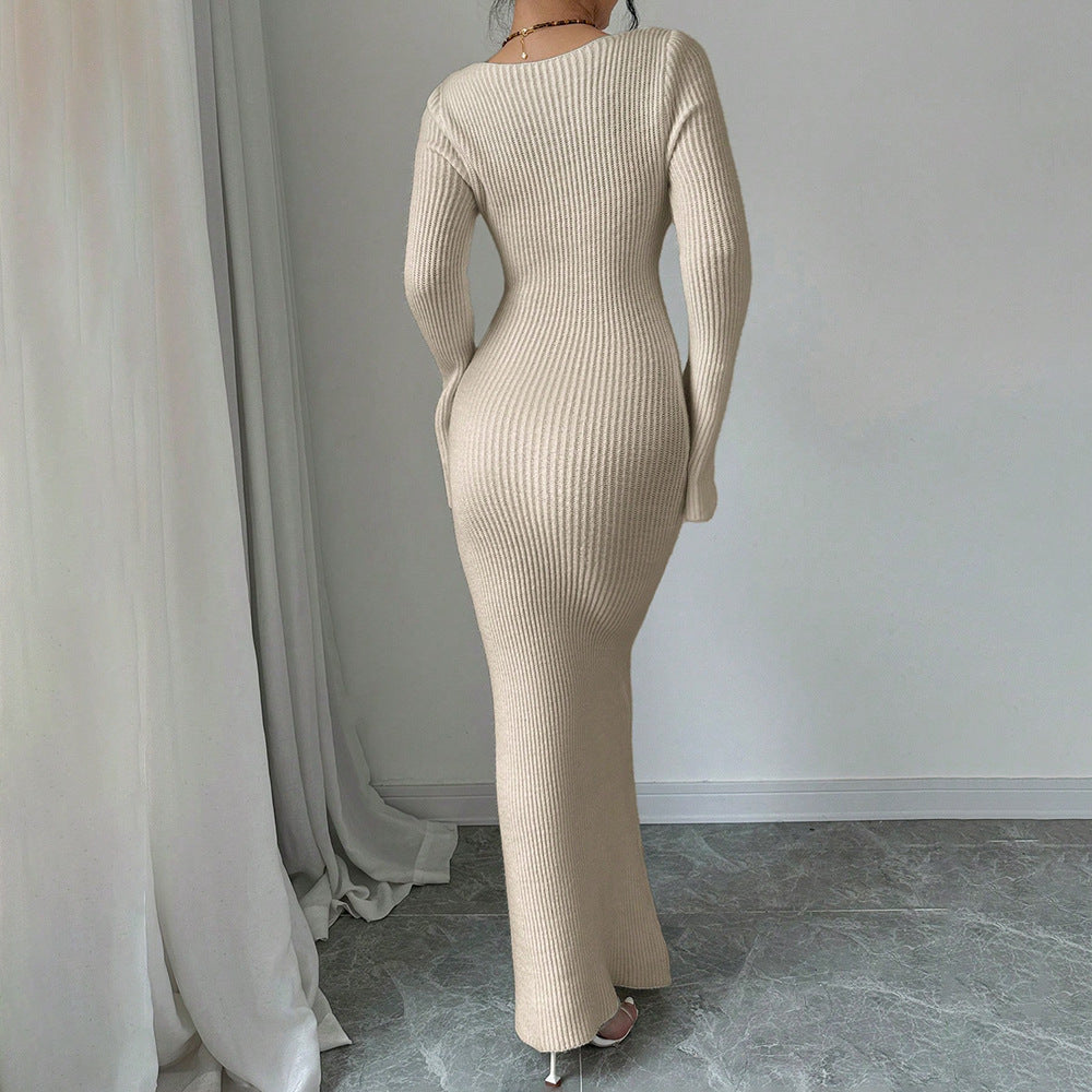 Robe maxi pour femmes avec un élégant tricot en côtes et des applications florales à la mode Chic und Stil