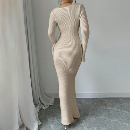 Robe maxi pour femmes avec un élégant tricot en côtes et des applications florales à la mode Chic und Stil