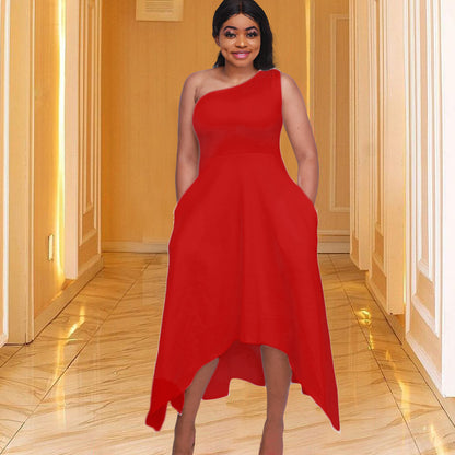 Robe de cocktail asymétrique pour femme avec une seule bretelle et ceinture Chic und Stil