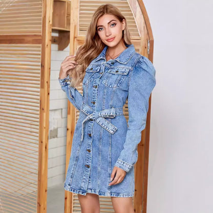 Robe en denim pour femmes avec manches bouffantes et ceinture ajustable Chic und Stil
