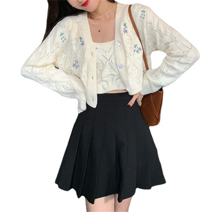 Dames gilet court en tricot avec accents floraux et motif ajouré Chic und Stil