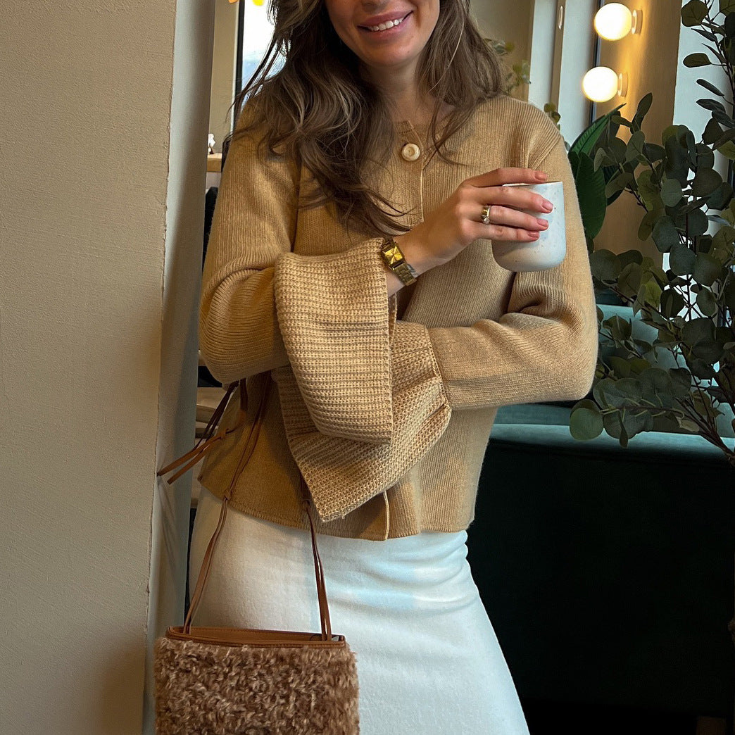 Chic und Stil | Vêtement féminin en tricot à manches originales