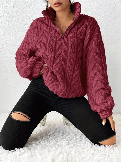Pull femme en polaire avec col haut et design structuré Chic und Stil