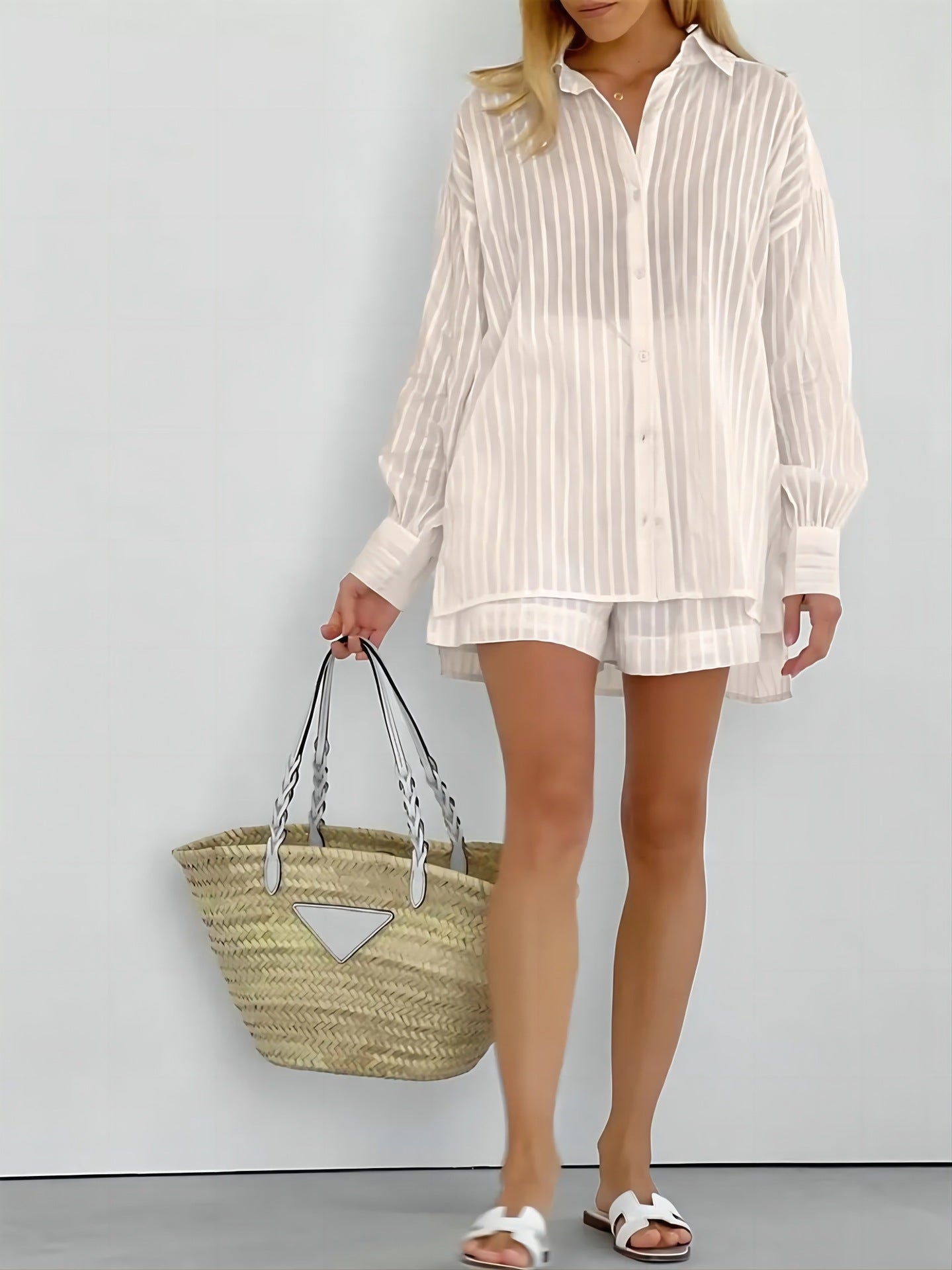 Ensemble chemise à rayures et shorts Chic und Stil pour femmes