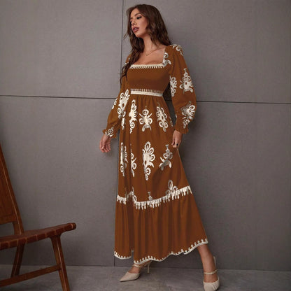 Femme Robe maxi élégante avec coupe à manches bouffantes et détails floraux Chic und Stil
