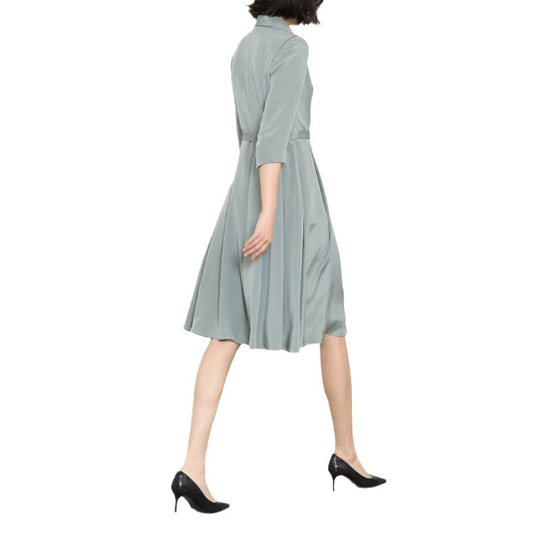 Robe midi A-Line fluide pour femme avec un élégant détail de bouton Chic und Stil