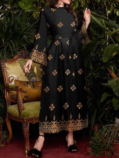 Robe de soirée festive pour femmes avec un élégant motif doré et floral Chic und Stil