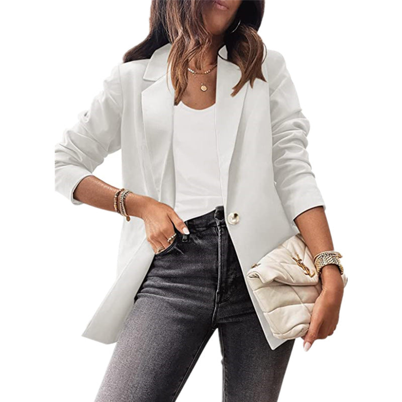 Veste élégante pour femmes avec coupe originale et détails de boutons discrets Chic und Stil