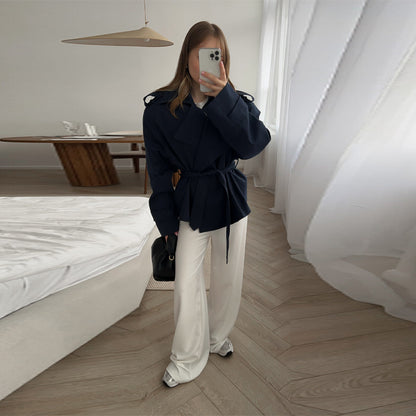 Dames Élégante trench-coat oversize avec ceinture et manches structurées Chic und Stil