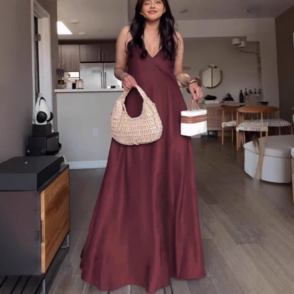 Robe maxi pour femmes avec un élégant décolleté en V et des poches pratiques Chic und Stil
