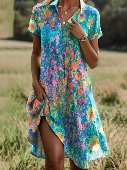 Robe décontractée pour femmes avec un design floral et une coupe asymétrique Chic und Stil