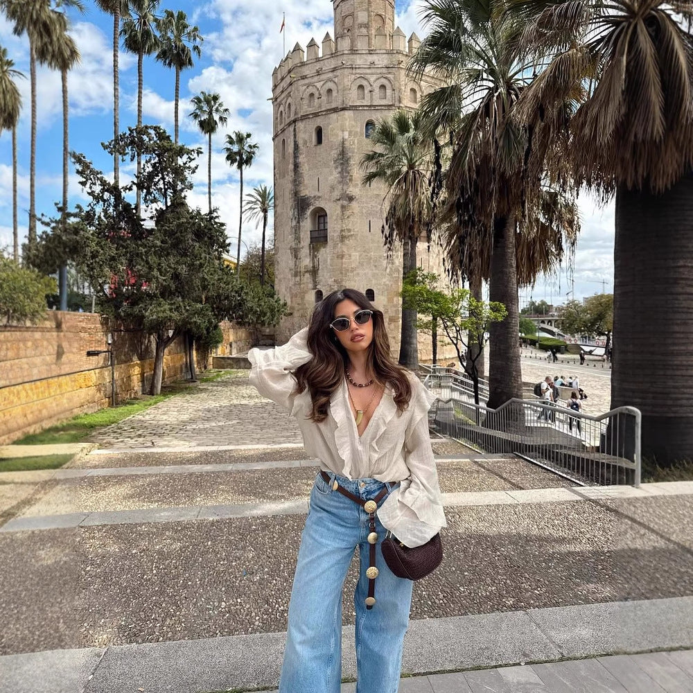 Chemisier pour femmes avec des manches volumineuses à volants et une fermeture éclair élégante au dos Chic und Stil