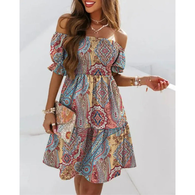 Robe à volants florale décolletée pour femmes Chic und Stil
