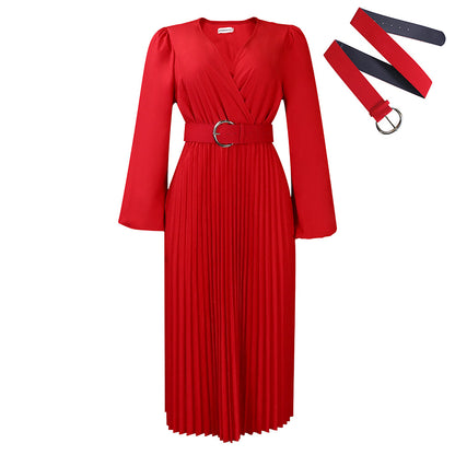 Robe portefeuille pour femmes avec des plis élégants et une ceinture cintrée Chic und Stil