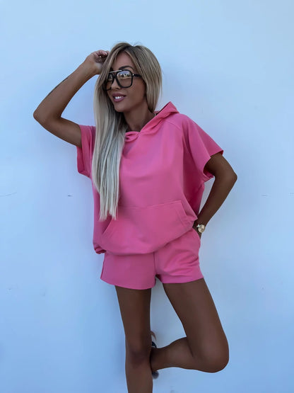 Ensemble de hoodie court à manches courtes décontracté pour femmes avec taille élastique et shorts doux Chic und Stil
