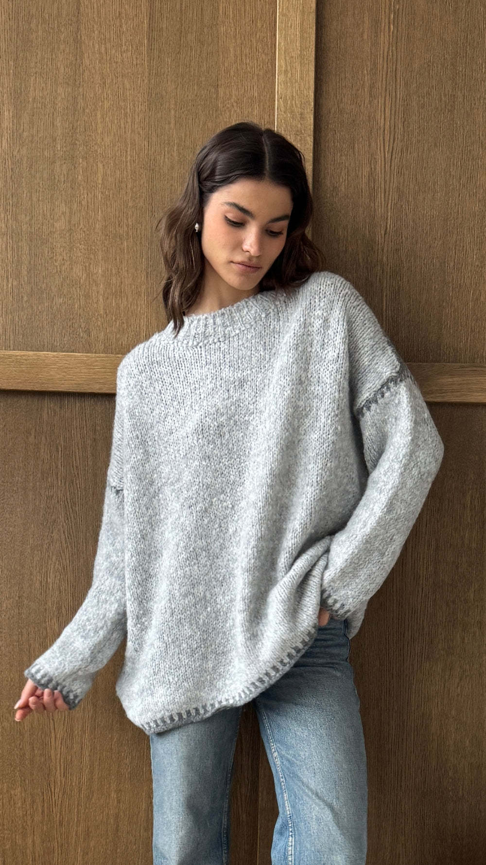 Pull en tricot douillet pour femmes avec des détails d'accent contrastants Chic und Stil