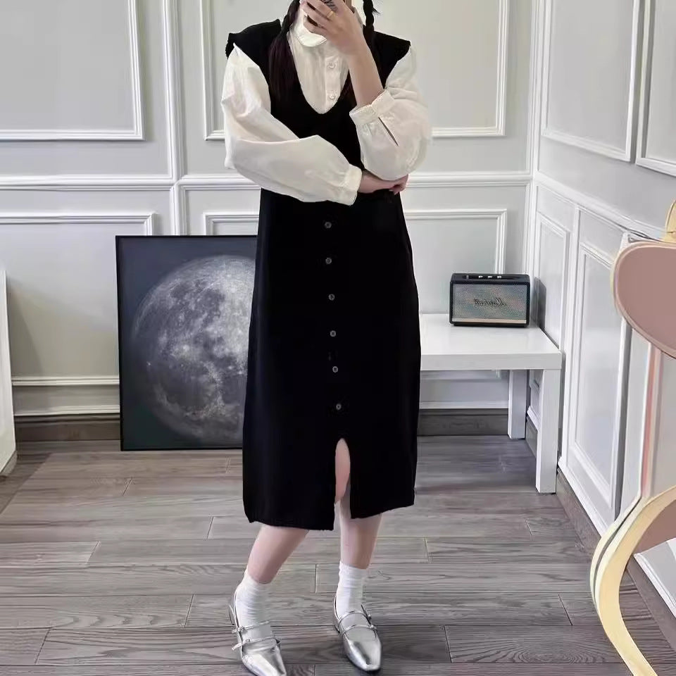 Robe en tricot mi-longue pour femmes avec boutonnière et décolleté en V Chic und Stil